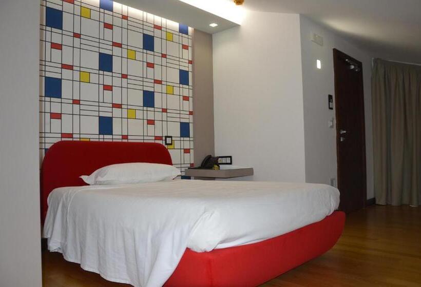 חדר סטנדרט, Testani Frosinone