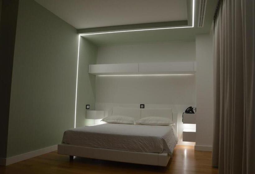 חדר סטנדרט, Testani Frosinone