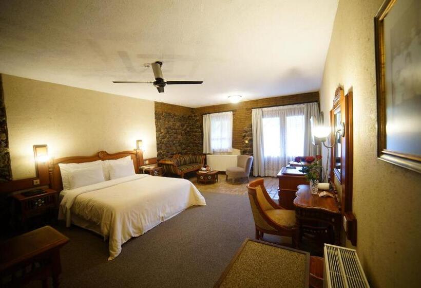 주니어 스위트, The Mill