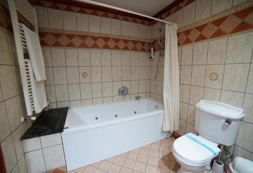 주니어 스위트, The Mill