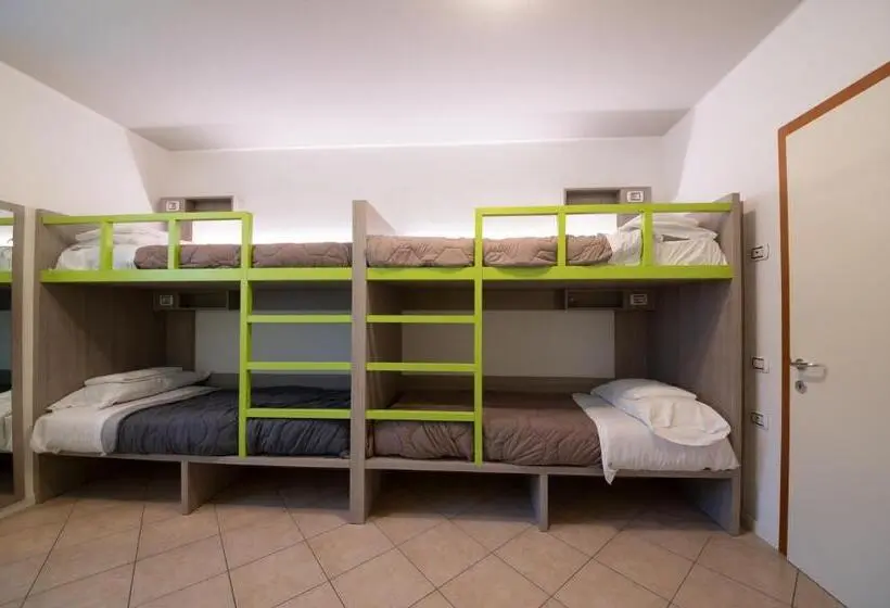 スタンダード４人部屋, Ostello Città Di Rovereto