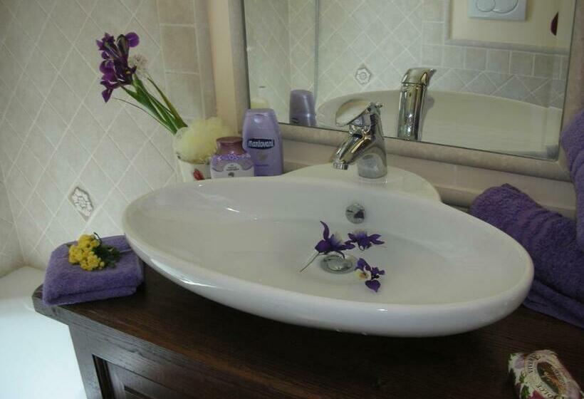 غرفة عائلية, B&b Casacapraia