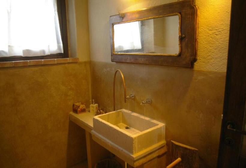 Апартаменты 1 Спальня с Террасой, B&b Casale Di Poggioferro