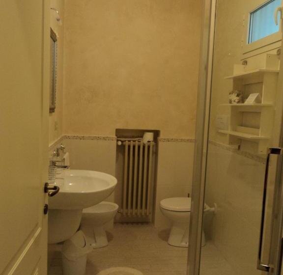 اتاق استاندارد, Bed & Breakfast Giardini Di Corte