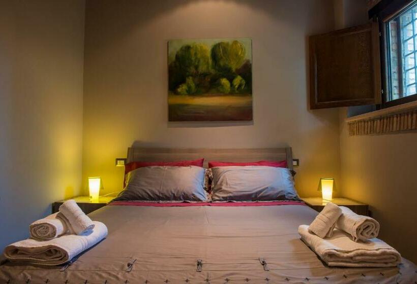 اتاق لوکس, B&b Le Streghe