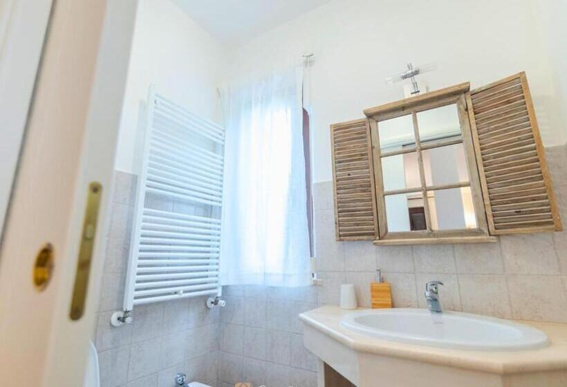 חדר סטנדרט נוף לבריכה, B&b Villa Adriana