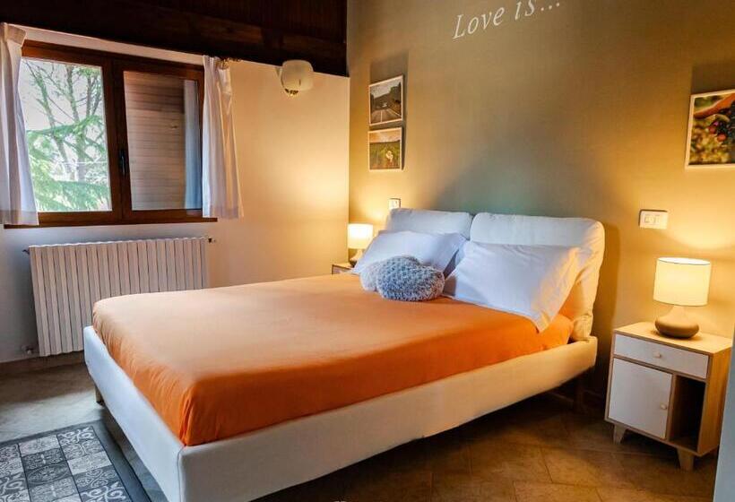 اتاق استاندارد با چشم‌انداز استخر, B&b Villa Adriana