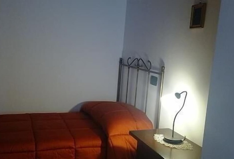 اتاق استاندارد یک نفره, Antica Interamnia