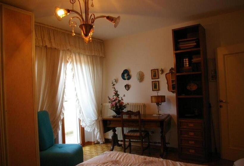 スタンダードルーム, La Casa Sul Fiume