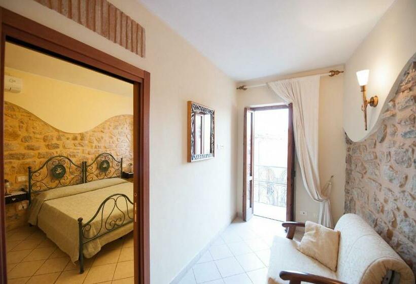 Люкс, Bed And Breakfast Mblò