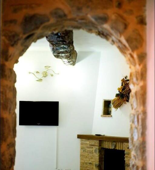 带2个卧室的公寓, Bed And Breakfast Mblò