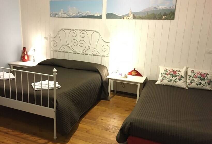 スタンダード4人部屋, Quattro Gatti