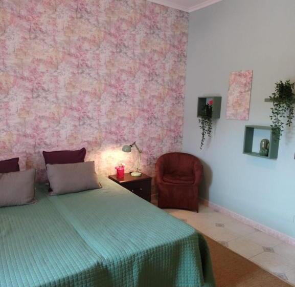 غرفة قياسية, Villa Axa