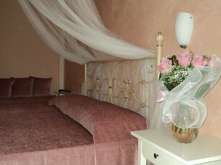 اتاق استاندارد با وان آب گرم, Bed & Breakfast Giardini Di Corte