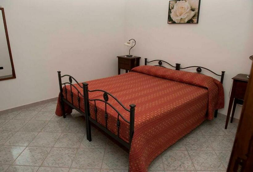 חדר סטנדרט עם מרפסת, Casa Vacanze   B&b Il Tempone