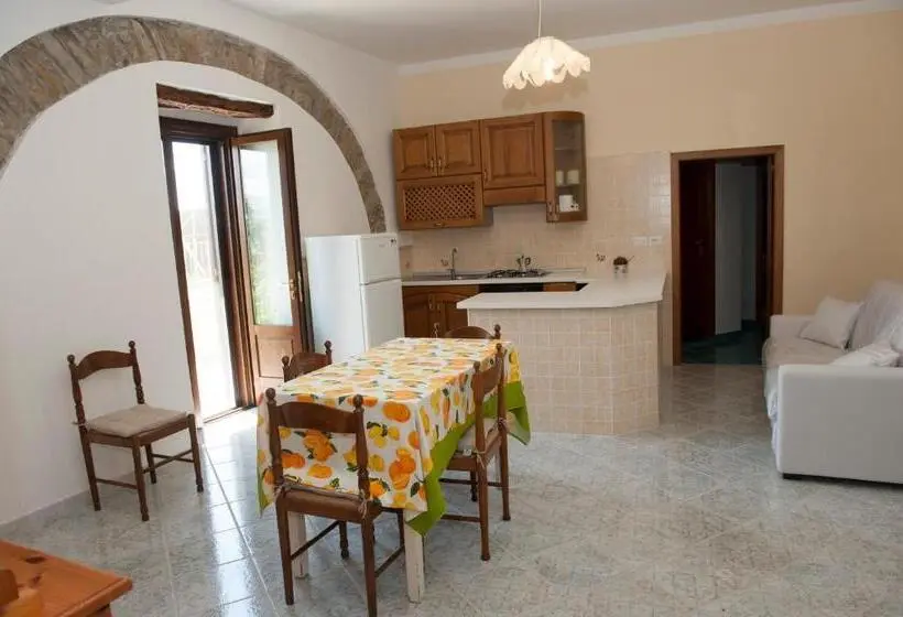 Huoneisto 1 Makuuhuone, Casa Vacanze   B&b Il Tempone
