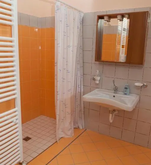 Huoneisto 1 Makuuhuone, Casa Vacanze   B&b Il Tempone