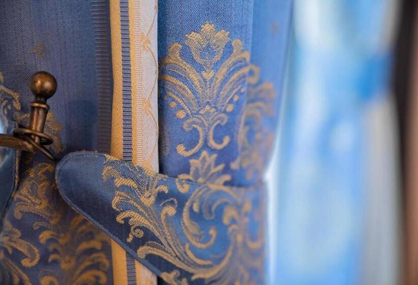 חדר סופריור עם נוף להרים, Cima Dodici B&b   Apartments