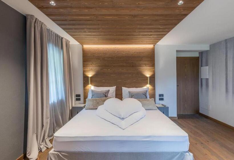 חדק דלוקס עם ג'קוזי, Cima Dodici B&b   Apartments