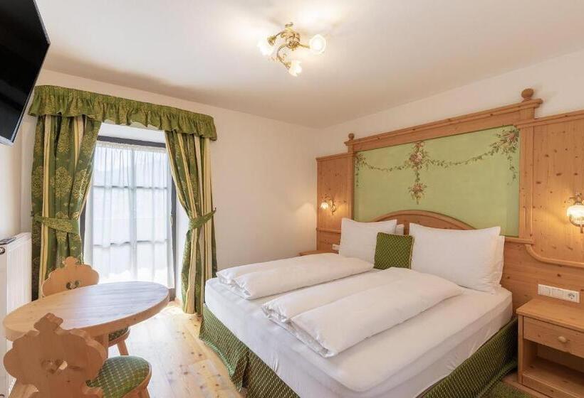Четырехместный Номер Стандарт с Балконом, Cima Dodici B&b   Apartments