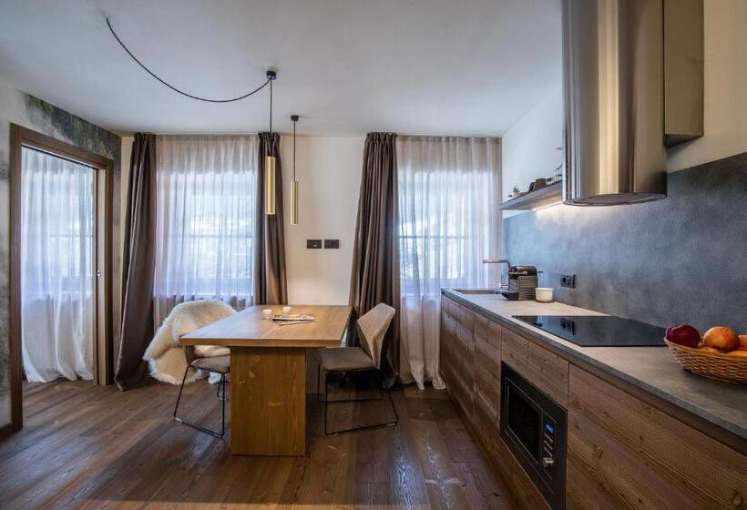 דירת חדר נוף לגינה, Cima Dodici B&b   Apartments