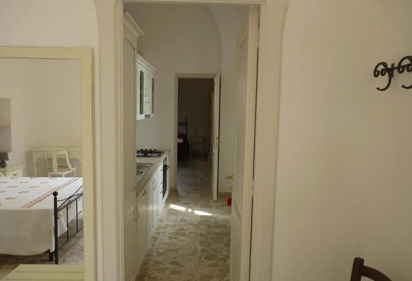 2 Sovrumslägenhet Trädgårdsutsikt, Donna Bianca B&b