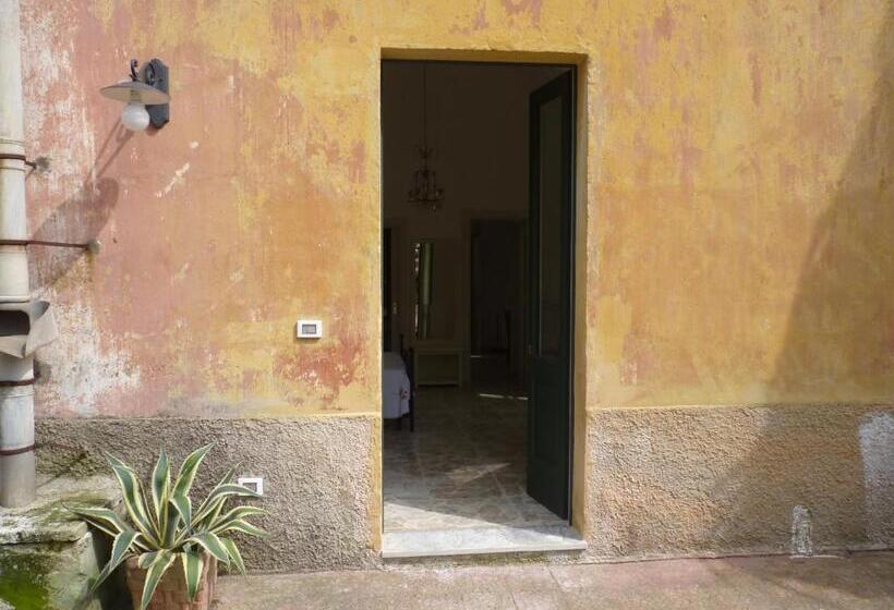 2 Sovrumslägenhet Trädgårdsutsikt, Donna Bianca B&b