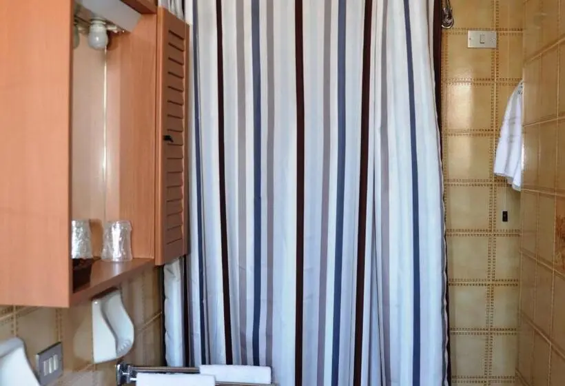 Standard Room, A 14