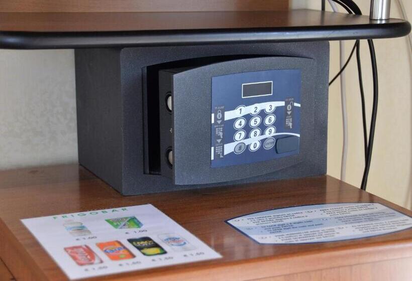 חדר אקונומי יחיד, A 14