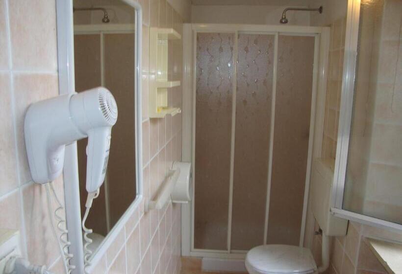 اتاق استاندارد سه نفره, Albergo Gino