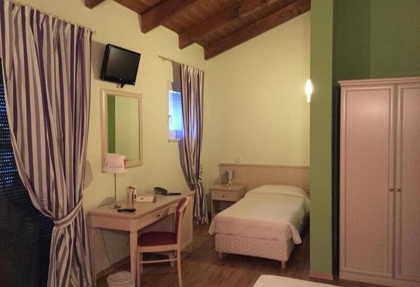 스탠다드 트리플 룸, Albergo La Quiete