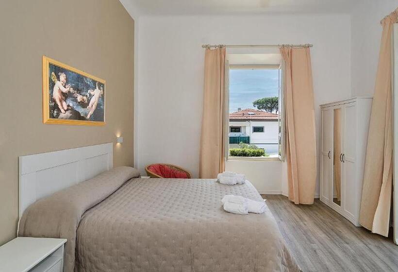 غرفة قياسية مزوَّدة بشُرفة, Ambra