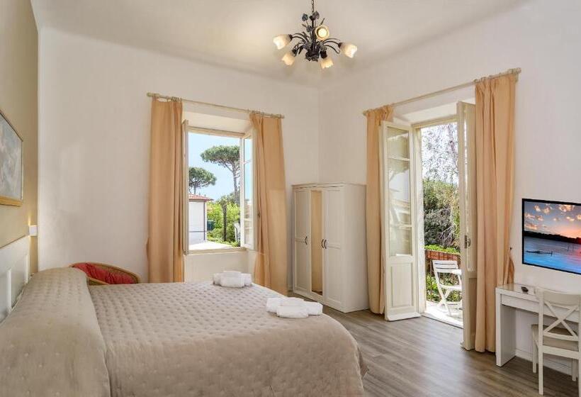 غرفة قياسية مزوَّدة بشُرفة, Ambra