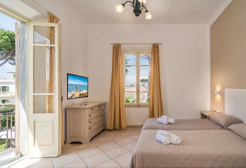 غرفة قياسية مزوَّدة بشُرفة, Ambra