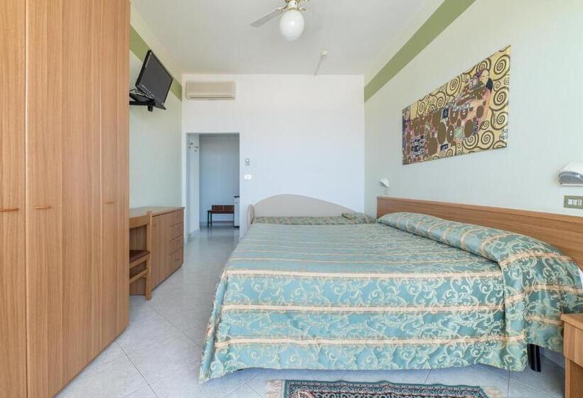 측면 바다 전망 스탠다드 3인룸, Belsoggiorno