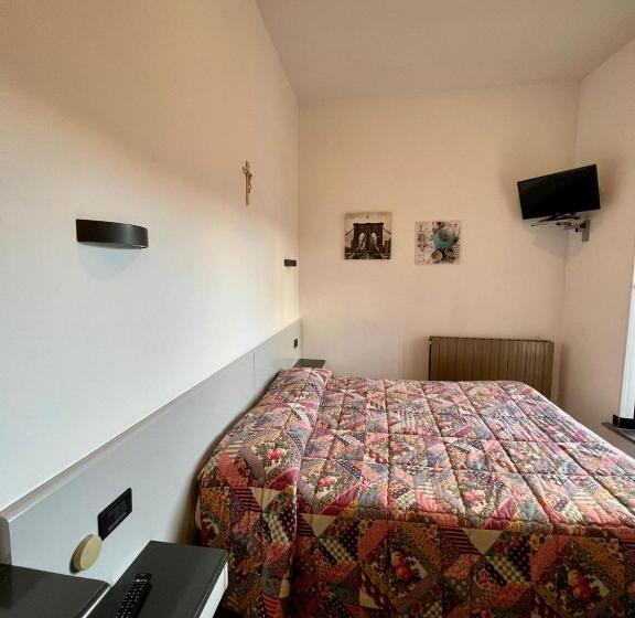 חדר סטנדרט, Centrale