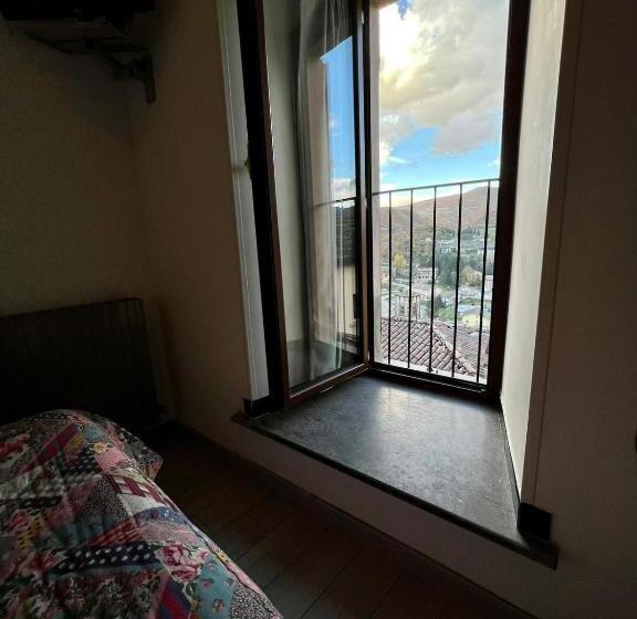 חדר סטנדרט, Centrale