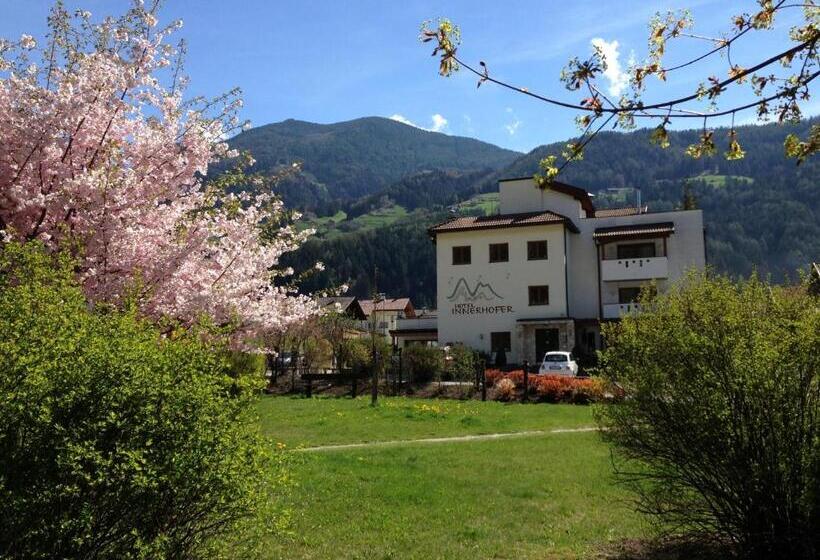 テラス付き１ベッドルームアパートメント, Innerhofer