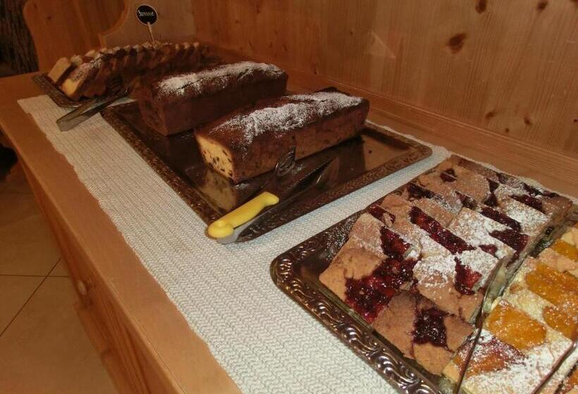 テラス付き１ベッドルームアパートメント, Innerhofer