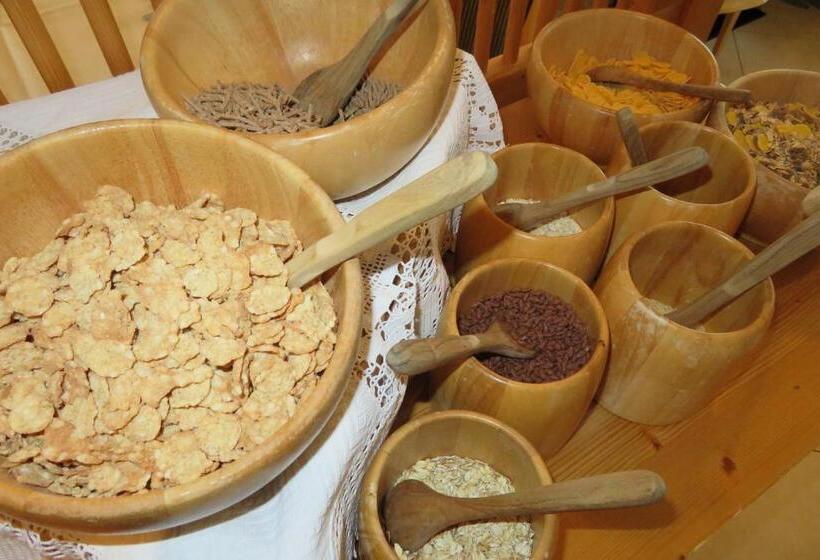 テラス付き１ベッドルームアパートメント, Innerhofer