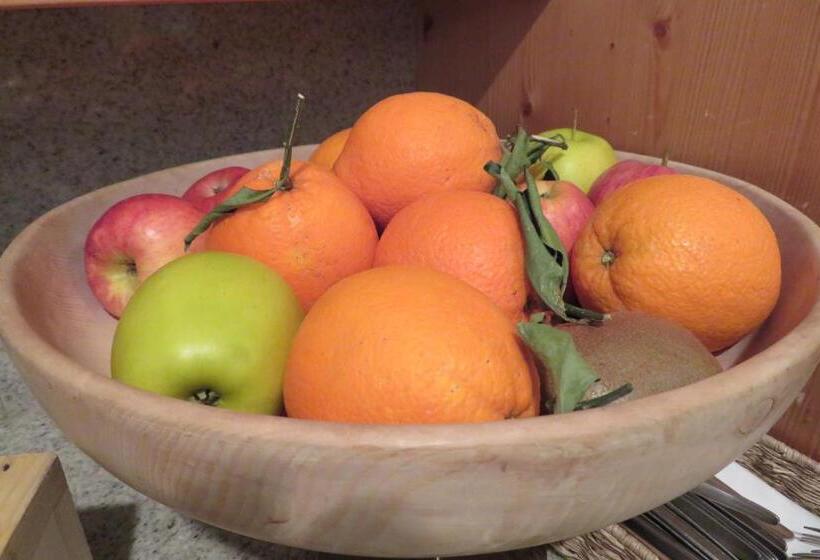 テラス付き１ベッドルームアパートメント, Innerhofer