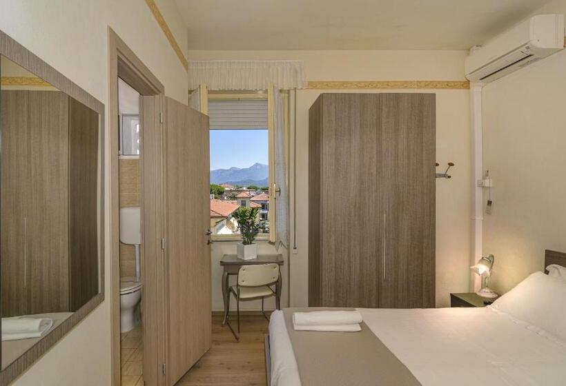 غرفة قياسية ثلاثية, Lungomare