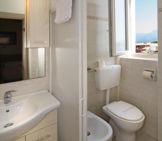 غرفة أساسية, Lungomare