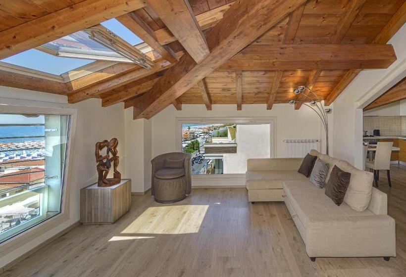 شقة غرفتين مطلة على البحر, Lungomare