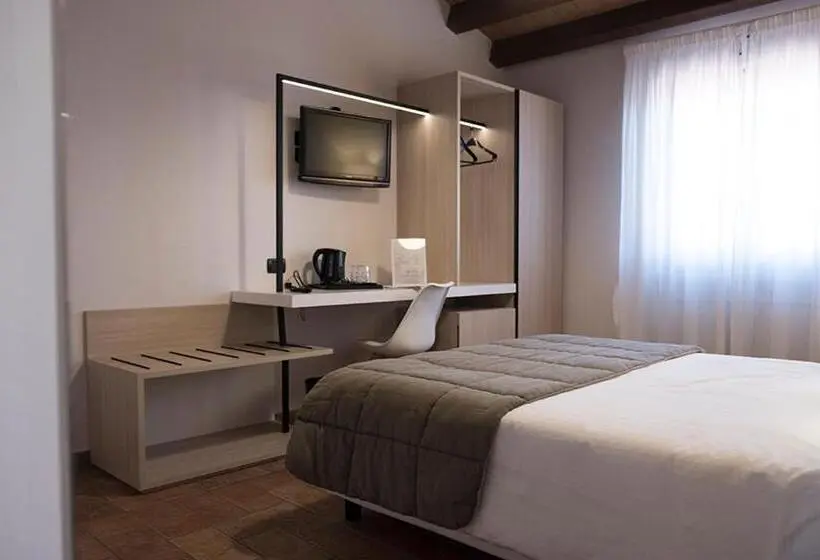 スタンダードルーム, Relais Madonna Di Campagna