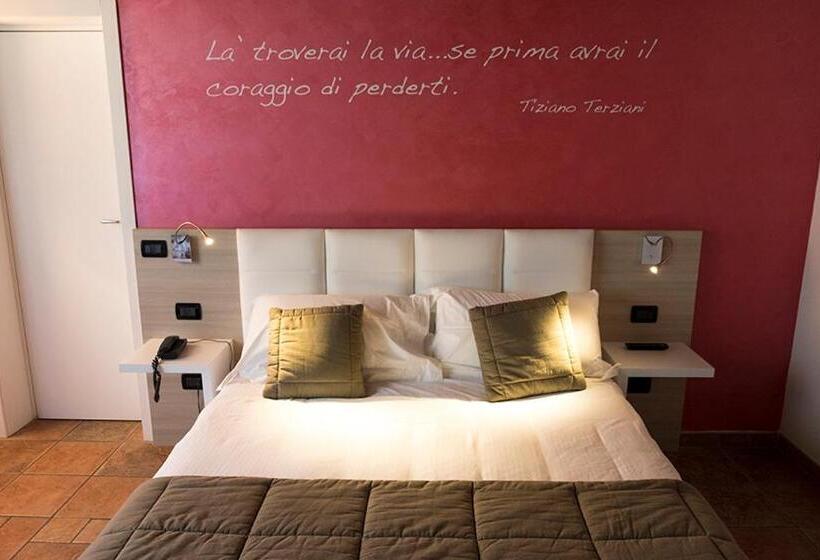 חדר סטנדרט לארבעה, Relais Madonna Di Campagna