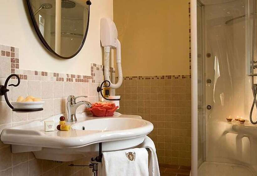 חדר סטנדרט לשלושה, Relais Madonna Di Campagna