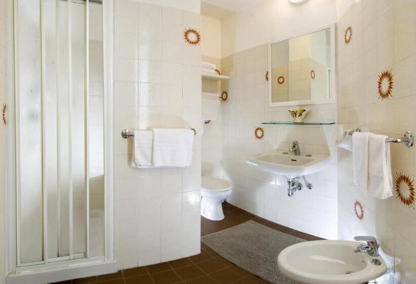 اتاق استاندارد با بالکن, Solmar