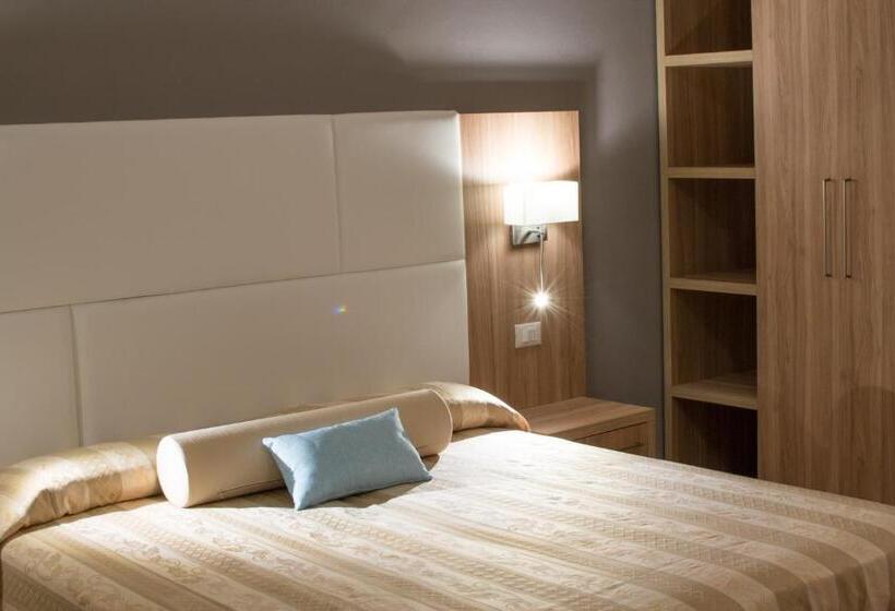 اتاق سوپریور خانوادگی, Solmar