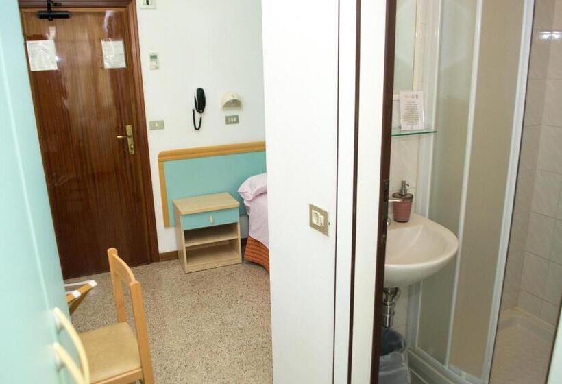 اتاق استاندارد یک نفره, Solmar